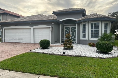 Villa ou maison à Miramar, Floride 4 chambres, 236.99 m2 № 2076365