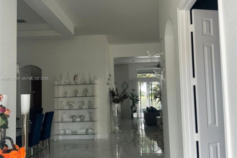 Villa ou maison à vendre à Miramar, Floride: 4 chambres, 236.99 m2 № 2076365 - photo 7