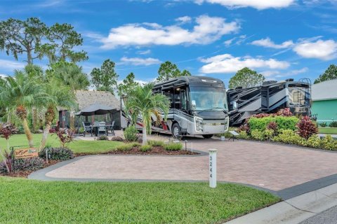 Land in Polk City, Florida № 1755034 - photo 1