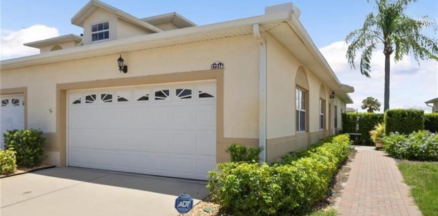 Touwnhouse à Clermont, Floride 2 chambres, 117.52 m2 № 2406743