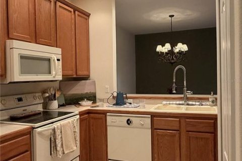 Touwnhouse à louer à Clermont, Floride: 2 chambres, 117.52 m2 № 2406743 - photo 3
