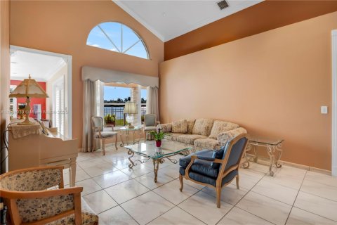 Villa ou maison à vendre à Miramar, Floride: 4 chambres, 228.82 m2 № 1947761 - photo 6