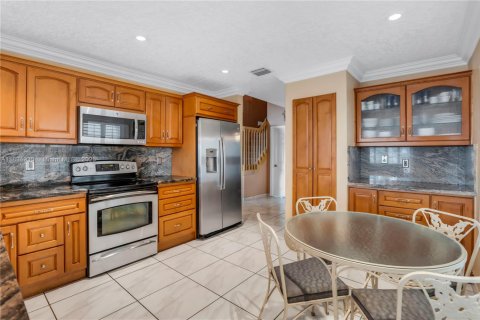 Villa ou maison à vendre à Miramar, Floride: 4 chambres, 228.82 m2 № 1947761 - photo 14