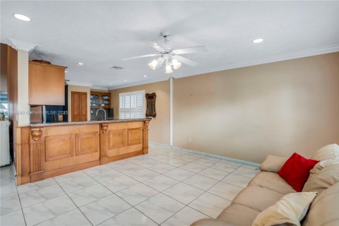 Villa ou maison à vendre à Miramar, Floride: 4 chambres, 228.82 m2 № 1947761 - photo 11