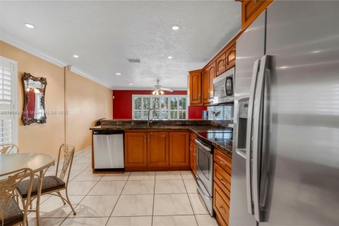 Villa ou maison à vendre à Miramar, Floride: 4 chambres, 228.82 m2 № 1947761 - photo 15