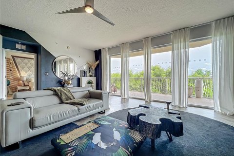 Condominio en venta en Orlando, Florida, 3 dormitorios, 209.96 m2 № 1782774 - foto 15