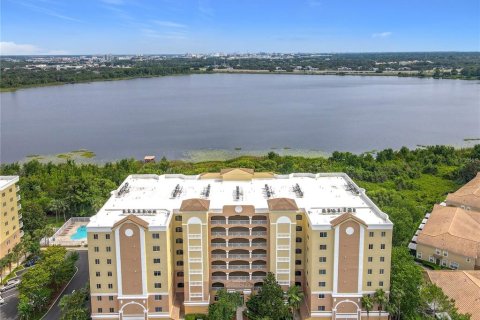 Condominio en venta en Orlando, Florida, 3 dormitorios, 209.96 m2 № 1782774 - foto 1