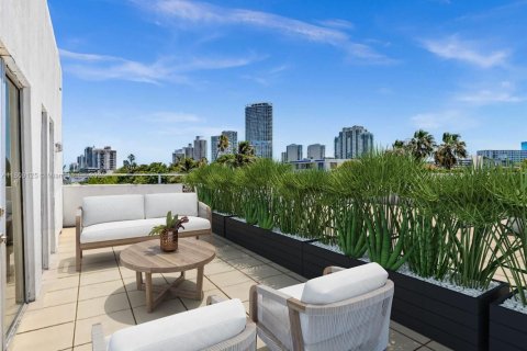Condo in Miami Beach, Florida, 1 bedroom  № 1749144 - photo 28