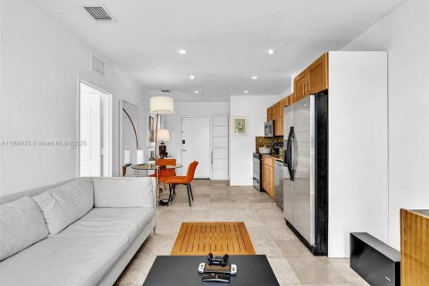 Condo in Miami Beach, Florida, 1 bedroom  № 1749144 - photo 9