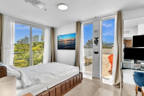 Condo in Miami Beach, Florida, 1 bedroom  № 1749144 - photo 10