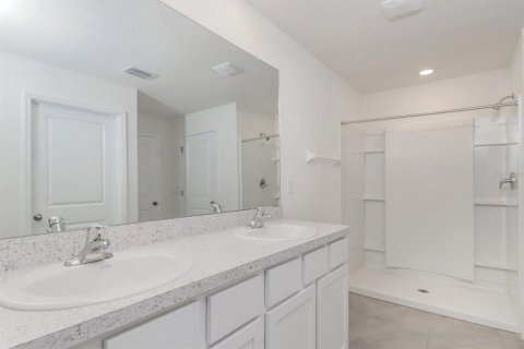 Villa ou maison à louer à Ruskin, Floride: 4 chambres, 216.28 m2 № 2119767 - photo 9