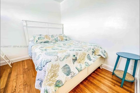 Condominio en alquiler en Hollywood, Florida, 1 dormitorio, 44.59 m2 № 2075358 - foto 8