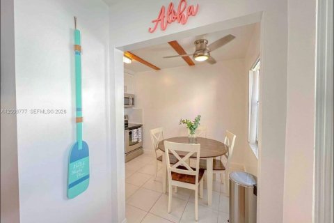 Condominio en alquiler en Hollywood, Florida, 1 dormitorio, 44.59 m2 № 2075358 - foto 5