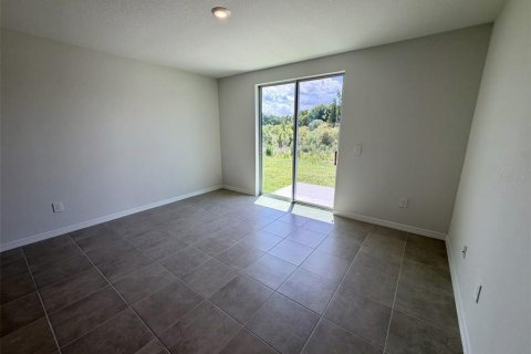 Villa ou maison à louer à Zephyrhills, Floride: 4 chambres, 156.73 m2 № 2147656 - photo 6