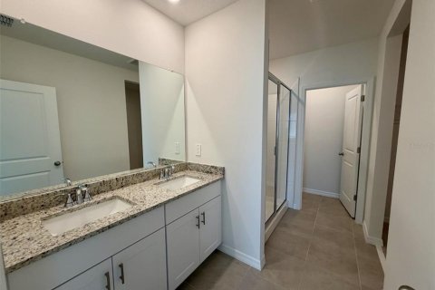 Villa ou maison à louer à Zephyrhills, Floride: 4 chambres, 156.73 m2 № 2147656 - photo 8