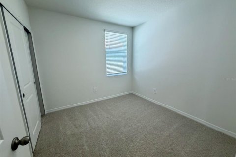 Villa ou maison à louer à Zephyrhills, Floride: 4 chambres, 156.73 m2 № 2147656 - photo 13