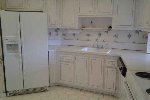 Condo in North Miami, Florida, 1 bedroom № 2176134 - photo 8