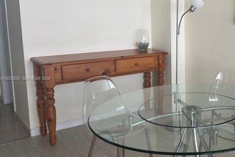 Apartamento en alquiler en Hollywood, Florida, 1 dormitorio, 84.17 m2 № 2085014 - foto 13