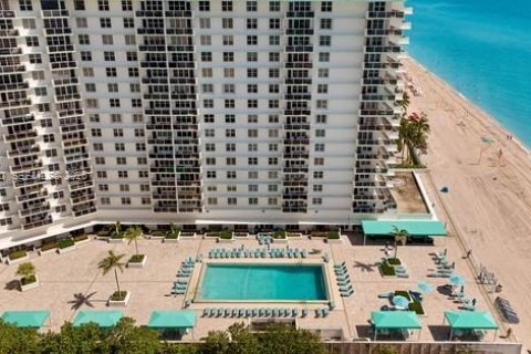 Apartamento en alquiler en Hollywood, Florida, 1 dormitorio, 84.17 m2 № 2085014 - foto 30