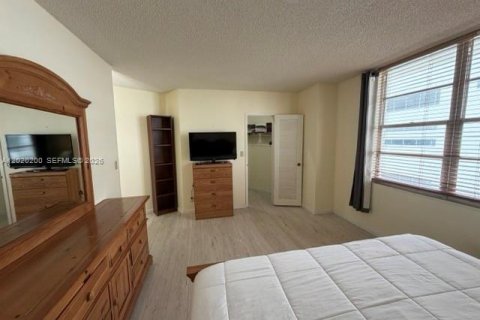 Apartamento en alquiler en Hollywood, Florida, 1 dormitorio, 84.17 m2 № 2085014 - foto 16