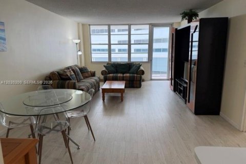 Apartamento en alquiler en Hollywood, Florida, 1 dormitorio, 84.17 m2 № 2085014 - foto 9