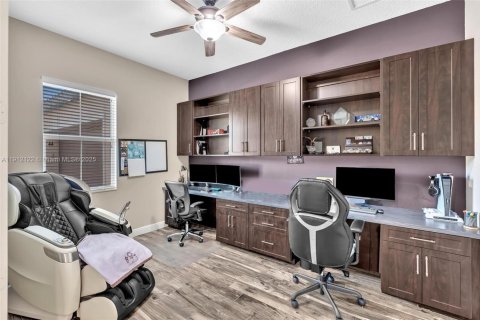 Casa en venta en Davie, Florida, 3 dormitorios, 214.33 m2 № 1969073 - foto 2