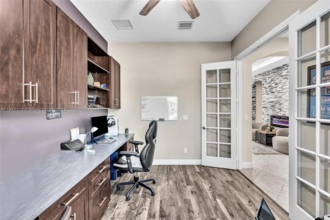 Casa en venta en Davie, Florida, 3 dormitorios, 214.33 m2 № 1969073 - foto 18