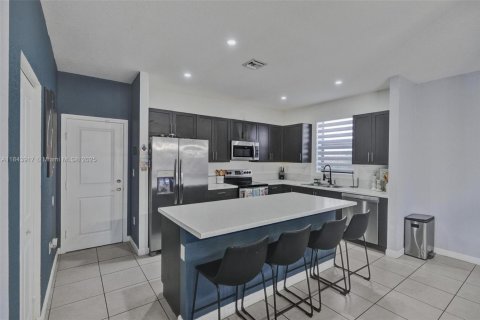 House in Homestead, Florida 4 bedrooms, 241.36 sq.m. № 1839547 - photo 17