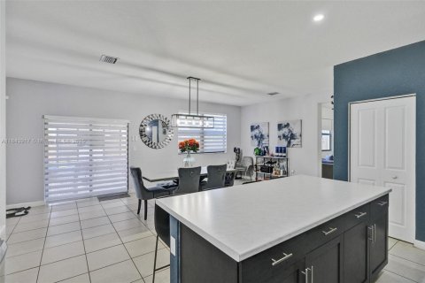 House in Homestead, Florida 4 bedrooms, 241.36 sq.m. № 1839547 - photo 19