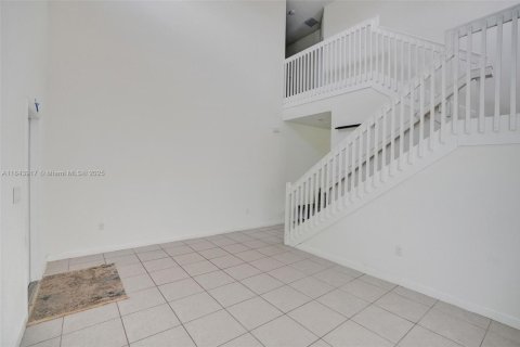 House in Homestead, Florida 4 bedrooms, 241.36 sq.m. № 1839547 - photo 11