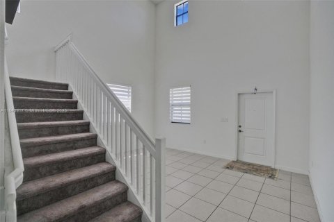 House in Homestead, Florida 4 bedrooms, 241.36 sq.m. № 1839547 - photo 5