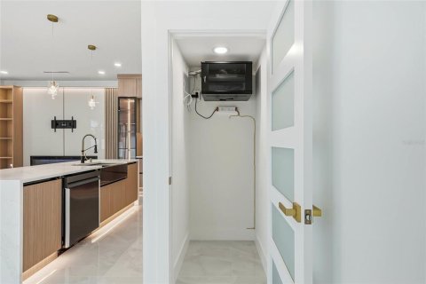 Villa ou maison à vendre à Tampa, Floride: 3 chambres, 232.16 m2 № 2209967 - photo 27