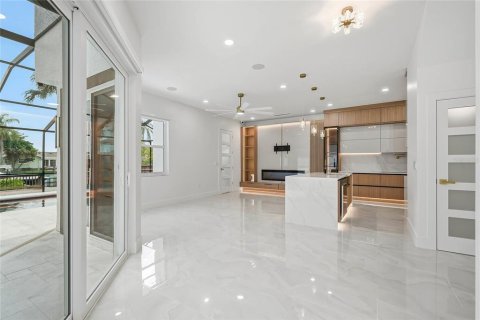 Villa ou maison à vendre à Tampa, Floride: 3 chambres, 232.16 m2 № 2209967 - photo 13