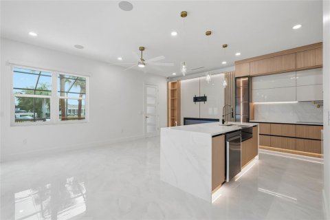 Villa ou maison à vendre à Tampa, Floride: 3 chambres, 232.16 m2 № 2209967 - photo 15