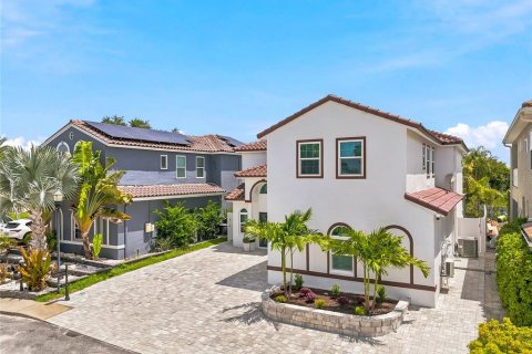 Villa ou maison à vendre à Tampa, Floride: 3 chambres, 232.16 m2 № 2209967 - photo 4