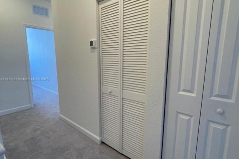 Casa en alquiler en Florida City, Florida, 3 dormitorios, 146.23 m2 № 1969345 - foto 15