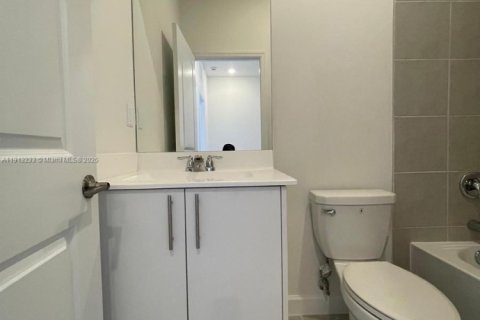 Casa en alquiler en Florida City, Florida, 3 dormitorios, 146.23 m2 № 1969345 - foto 24