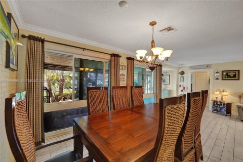 House in Dania Beach, Florida 3 bedrooms, 171.78 sq.m. № 2045001 - photo 21