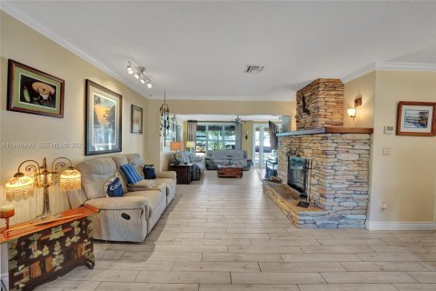 House in Dania Beach, Florida 3 bedrooms, 171.78 sq.m. № 2045001 - photo 25