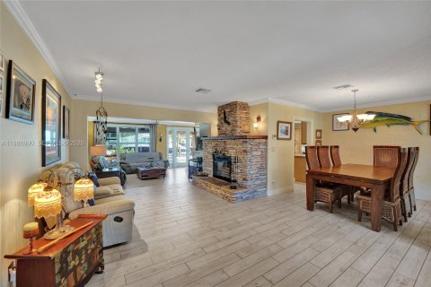 House in Dania Beach, Florida 3 bedrooms, 171.78 sq.m. № 2045001 - photo 14