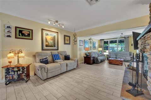 House in Dania Beach, Florida 3 bedrooms, 171.78 sq.m. № 2045001 - photo 26