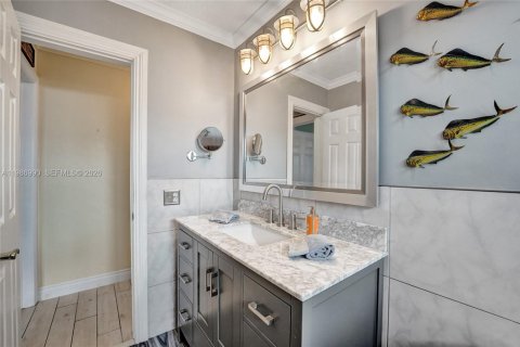 House in Dania Beach, Florida 3 bedrooms, 171.78 sq.m. № 2045001 - photo 24