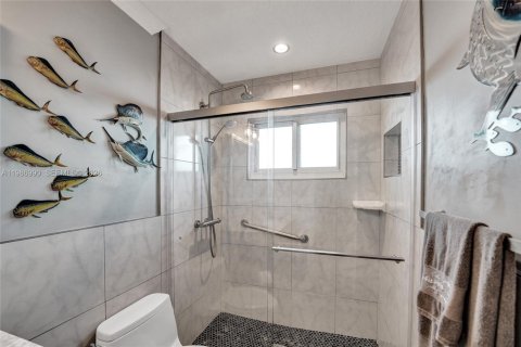 House in Dania Beach, Florida 3 bedrooms, 171.78 sq.m. № 2045001 - photo 23