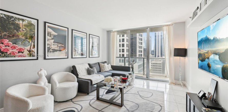 Кондоминиум с 1 спальней в Майами, Флорида № 2005572