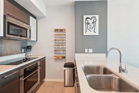 Снять в аренду кондоминиум в Майами, Флорида 1 спальня, 68.56м2, № 2005572 - фото 7