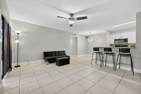 Condominio en venta en Tamarac, Florida, 2 dormitorios, 76.18 m2 № 2261515 - foto 7