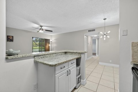 Condominio en venta en Tamarac, Florida, 2 dormitorios, 76.18 m2 № 2261515 - foto 12