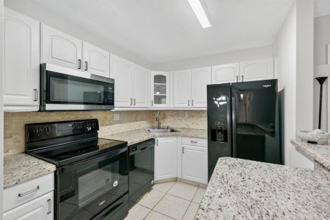 Condominio en venta en Tamarac, Florida, 2 dormitorios, 76.18 m2 № 2261515 - foto 11