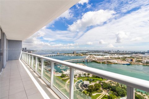 Copropriété à louer à Miami, Floride: 2 chambres, 122.82 m2 № 1831132 - photo 6