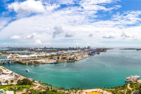 Copropriété à louer à Miami, Floride: 2 chambres, 122.82 m2 № 1831132 - photo 4